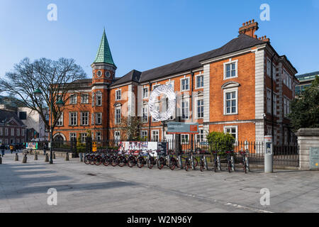 Die Stadt Cork, Cork, Irland. Crawford kunst-Galerie an Emmet, Cork ist eine nationale kulturelle Institution und regionale Kunst Museum für Munster, dedizierte Stockfoto