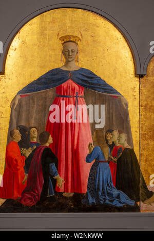 Madonna della Misericordia, Jungfrau der Barmherzigkeit, Polyptychon der Misericordia, Piero della Francesco, 1445–1462, Museo Civico, Sansepolcro, Toskana, Stockfoto