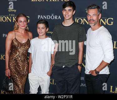 HOLLYWOOD, LOS ANGELES, Kalifornien, USA - Juli 09: LeAnn Rimes, Jake Austin Cibrian, Mason Edward und Cibrian Eddie Cibrian Ankommen bei der Weltpremiere von Disney's "Der König der Löwen' an der Dolby Theater am 9. Juli 2019 in Hollywood, Los Angeles, Kalifornien, USA. (Foto von Xavier Collin/Image Press Agency) Stockfoto