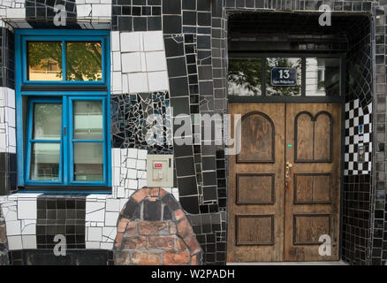 Außenansicht des KunstHausWien, ein Museum mit Künstler und Architekt Friedensreich Hundertwasser, Landstrabe Bezirk, Wien, Österreich Stockfoto