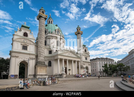 Karlskirche (St Charles Kirche), eine schöne barocke Römisch-katholischen Kirche und lokalen Wahrzeichen Gebäude, Wien, Österreich. Stockfoto