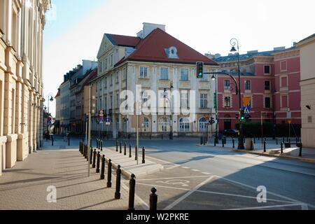 Street Scene in der Morgendämmerung in der Altstadt, Warschau, Polen Stockfoto