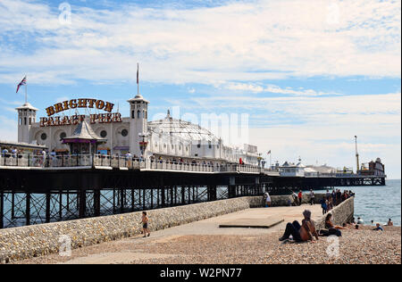 Brighton Palace Pier in Großbritannien Stockfoto