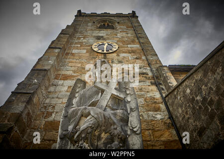 Waddington kleinen malerischen Dorf in der Nähe von Clitheroe im Ribble Valley, Lancashire, St Helen's Kirche und Friedhof Sandstein Grad II * aufgeführten Stockfoto