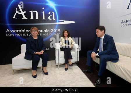 Maria Bianca Farina, Maria Elisabetta Alberti Casellati und Giuseppe Conte während der Ania2019 (Luigi Mistrulli/Fotogramma, Rom - 2019-07-10) p.s. La foto e 'utilizzabile nel rispetto del contesto in Cui e' Stata scattata, e senza intento diffamatorio del decoro delle Persone rappresentate Stockfoto