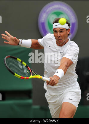 Wimbledon, UK. 10. Juli 2019. Wimbledon Tennis Championships. Rafael Nadal, Spanien, 2019 Credit: Allstar Bildarchiv/Alamy leben Nachrichten Stockfoto