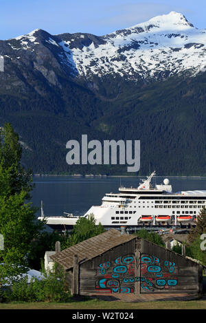 Chilkat Tribal House, Fort Seward, Haines, Lynn Canal, Alaska, USA Stockfoto