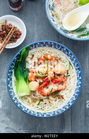 Biene hoon oder bihun Suppe, oben flach. Stockfoto