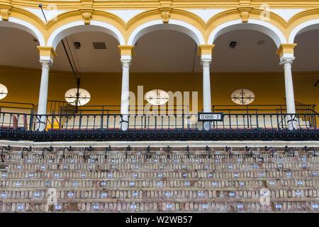 Sevilla, Spanien - 22. Januar 2016: architektonische Details der Plaza de Toros La Maestranza Stockfoto