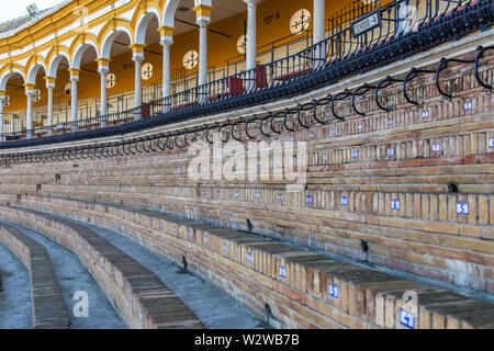 Sevilla, Spanien - 22. Januar 2016: architektonische Details der Plaza de Toros La Maestranza Stockfoto