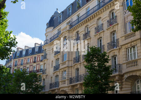 Typische Gebäude von Paris Stockfoto