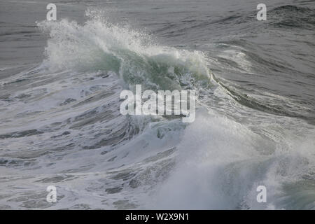 Brechende Welle closeup von oben gesehen Stockfoto