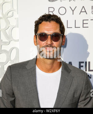 Beverly Hills, Kalifornien, USA. 10. Juli 2019. Tom Ellis besucht die Amerikanischen Freunde von Covent Garden 50-Jahr-Feier bei Jean-Georges - Beverly Hills am Juli 10, 2019 in Beverly Hills, Kalifornien. Foto: imageSPACE/MediaPunch Stockfoto