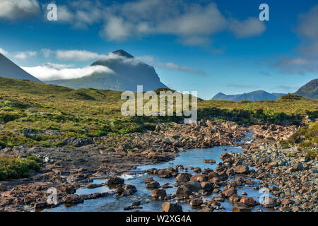 Landschaft in der Nähe von Sligachan, Black Cullin Mountains, Isle of Skye, Schottland, Großbritannien Stockfoto