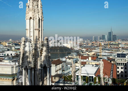 Italien, Lombardei, Mailand, Stadtbild vom Dom auf dem Dach Stockfoto