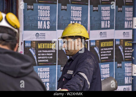 Buenos Aires, Hauptstadt, Argetina. 10. Juli 2019. Am Sonntag, den 7. Juli, die politische Kampagne für die nächsten Präsidentschaftswahlen Vorwahlen in Argentinien, auch als PASO (Primär, Geöffnet, gleichzeitige und Verpflichtend), offiziell begann. Dieser Mittwoch, 10. Juli, der argentinische Präsident Mauricio Macri und seine Formel buddy Miguel Ãngel Pichetto führte die ersten nationalen Treffen der Gemeinsam für die Änderung, der verspricht, gemeinsame Aktivitäten, die jetzt auf der Tagesordnung haben der Präsident und seine laufenden Gehilfen, am Vorabend der Wahlen der erste Test, ein Test von Feuer für die Regierung und die Kirchneri Stockfoto