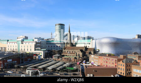 Birmingham City Centre um die St. Martins Kirche. Stockfoto