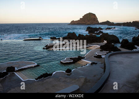 Portugal, Madeira, Porto Moniz, natürlichen Swimmingpools Stockfoto