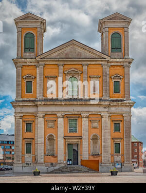 Die Fredrik Kirche ist in Karlskrona, Blekinge, Südschweden. Am Stortorget, dem Hauptplatz der Stadt entfernt. Stockfoto