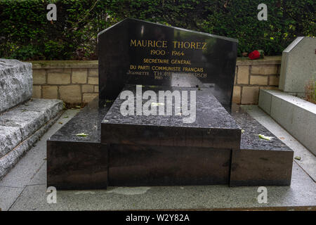 Paris, Frankreich, 28. Mai 2019: Das Grab des Maurice Thorez auf dem Friedhof Pere Lachaise. Stockfoto