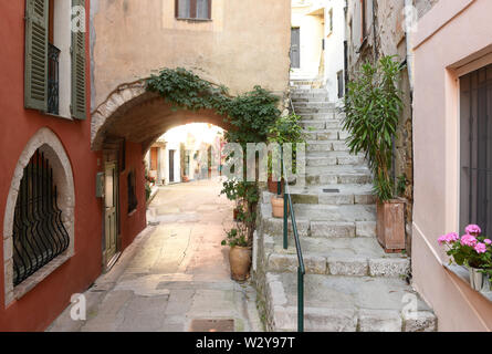 Mittelalterliches Dorf in Roquebrune-Cap-Martin, Provence-Alpes-Cote d'Azur, Frankreich. Cote d'Azur der Französischen Riviera. Stockfoto