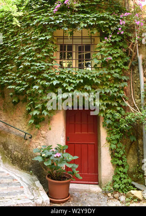 Mittelalterliches Dorf in Roquebrune-Cap-Martin, Provence-Alpes-Cote d'Azur, Frankreich. Cote d'Azur der Französischen Riviera. Stockfoto