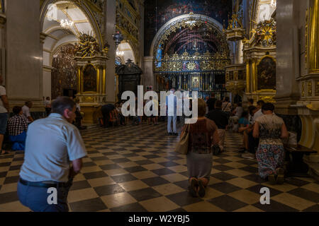 Im Inneren der Kapelle, wo die Ikone der Schwarzen Madonna von Tschenstochau, Polen 2018. Stockfoto