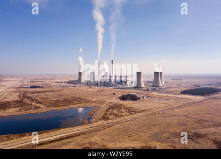 Antenne von Kohlekraftwerk Stockfoto