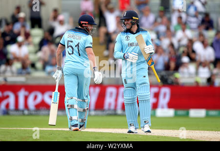 England's Jason Roy (rechts) und Jonny Bairstow (links) Während der ICC World Cup, Halbfinale bei Edgbaston, Birmingham. Stockfoto