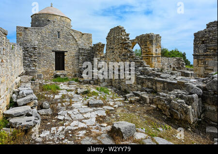 Das verlassene Kloster Timios Sravros (Heiliges Kreuz) in Anogyra, Zypern Stockfoto