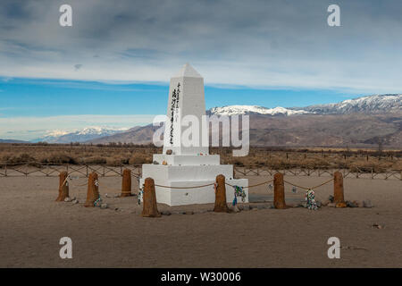 Friedhof von manzanar National Historic Site in der östlichen Sierra. Eine Beisetzung Lager während des Zweiten Weltkriegs 10.000 japanische Amerikaner waren hier inhaftiert Stockfoto