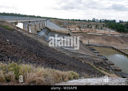 Fairbain Dam und Lake Maraboon ist fast oben auf dem Wendekreis des Steinbocks Linie südwestlich der Stadt von Emerald im zentralen Hochland von Queenslan Stockfoto