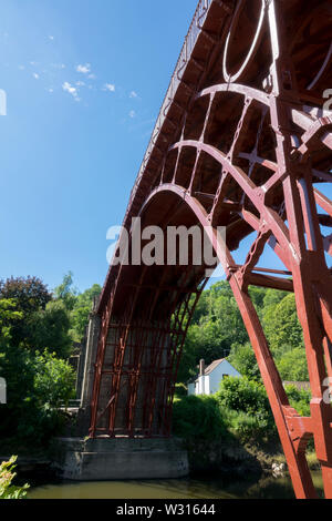 Die Eiserne Brücke nach der Renovierung Stockfoto