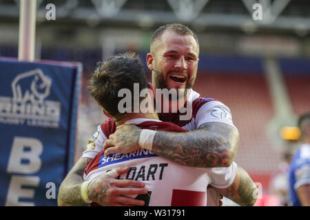 5. Juli 2019, DW Stadium, Wigan, England; Betfred Super League, Runden 21, Wigan Warriors vs Rumpf KR; Oliver Gildart (4) von Wigan Warriors feiert seinen Versuchen Credit: Mark Cosgrove/News Bilder Stockfoto