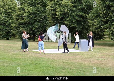 Serpentine Gallery. kudsk Steensen ausgezeichnet Eröffnungs Serpentine Augmented Architektur Provision in Zusammenarbeit mit Google Kunst & Kultur und Sir David Adjaye OBE, 11. Juli 2019 Stockfoto