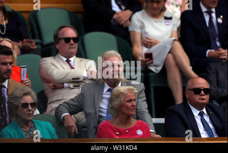 Wimbledon, UK. 11. Juli, 2019. Sir Richard Branson genießen die Halbfinale zwischen Simona Halep und Elina Svitolina in Wimbledon heute. Quelle: Adam Stoltman/Alamy leben Nachrichten Stockfoto