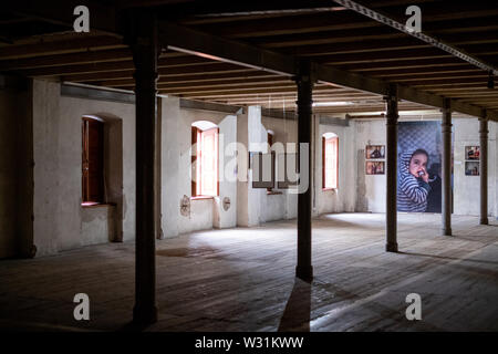 Detail der alten Gebäude im historischen ehemaligen Tytano Tabakfabrik komplexe Altstadt in Krakau, Polen. Stockfoto