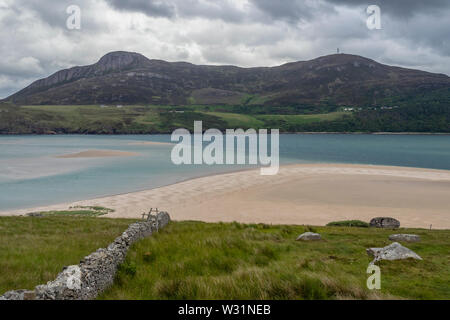 Zunge ist ein Dorf an der Küste im Nordwesten Highland, Schottland, es liegt am Ostufer über der Basis der Kyle von Zunge und Nördlich der Berge Stockfoto