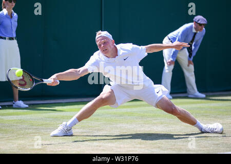 Wimbledon, London, UK. 11. Juli 2019. Anton Matusevich Großbritannien während der Junge singles Viertel-Finale von Wimbledon Lawn Tennis Championships gegen Shintaro Mochizuki Japans in der All England Lawn Tennis und Croquet Club in London, England am 11. Juli 2019. Quelle: LBA/Alamy leben Nachrichten Stockfoto