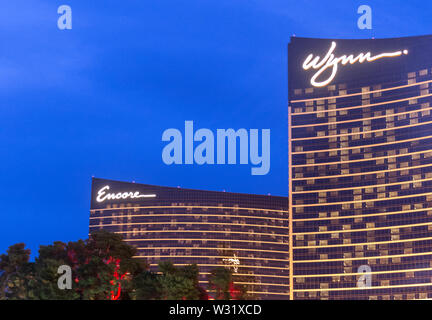 LAS VEGAS - 29. MAI 2015: WYNN Casino und Hotel bei Dämmerung Las Vegas Strip Stockfoto