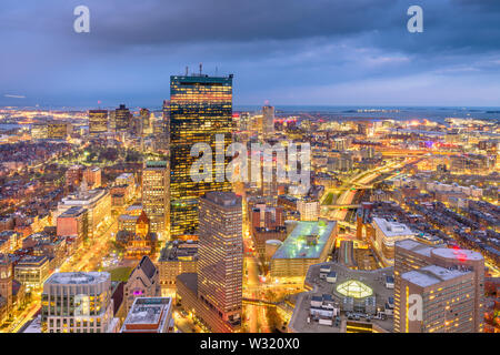 Boston, Massachusetts, USA Stadtbild in der Abenddämmerung. Stockfoto