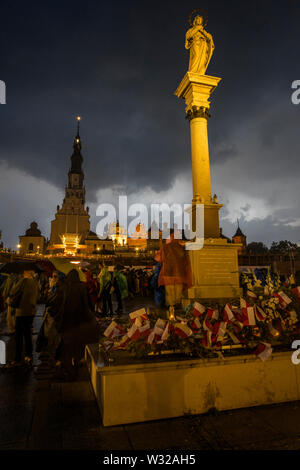 Gottesdienst auf dem Platz vor dem Heiligtum Jasna Góra in Tschenstochau, Polen 2018. Stockfoto