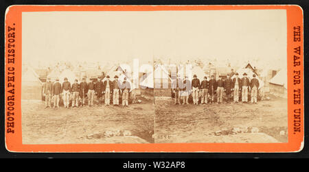 Winter Quarters Soldaten, Armee des Potomac. In der ersten Zeile von Befestigungsanlagen, in der Nähe von City Point, Va; Englisch: Stereograph zeigt eine Gruppe von Union Soldaten vor ihrem Quartier in der Nähe von City Point, Virginia. Stockfoto