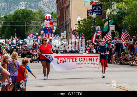 Chaffee County Republikanische Partei; jährliche Viertel der Juli Parade in der kleinen Bergstadt Salida, Colorado. Stockfoto