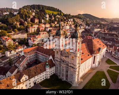 Schöne Luftaufnahme von St. Gallen Stadtbild Skyline, Abtei St. Gallen in der Schweiz Stockfoto