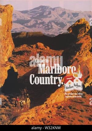 Plakat werbung Marlboro Zigaretten, im Magazin von 1990 Jahr, Slogan, kreative Werbung, Werbung Marlboro von Philip Morris von 1990 s Stockfoto