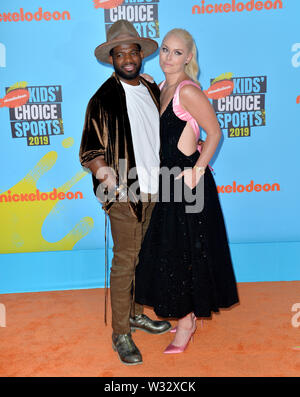 Santa Monica, USA. 11. Juli, 2019. SANTA MONICA, USA. Juli 11, 2019: Lindsey Vonn & P.K. Subban am Nickelodeon Kids' Choice Sports Awards 2019 bei Barker Hangar. Foto: Paul Smith/Alamy leben Nachrichten Stockfoto