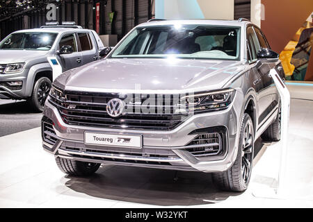 Genf, März 2019 neue Volkswagen VW Touareg R-Line, Geneva International Motor Show, 3. Generation, MLB Plattform, luxuriösen Crossover-SUV von Volkswagen Stockfoto