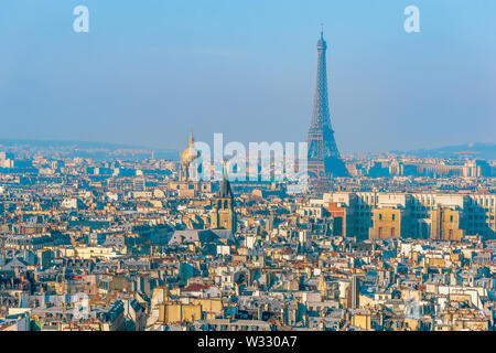 Frankreich, Paris - Februar 18., 2013. Die Aussicht von oben von Notre-Dame de Paris. Stockfoto