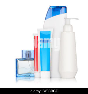 Flaschen mit Kosmetik auf weißem Hintergrund Stockfoto